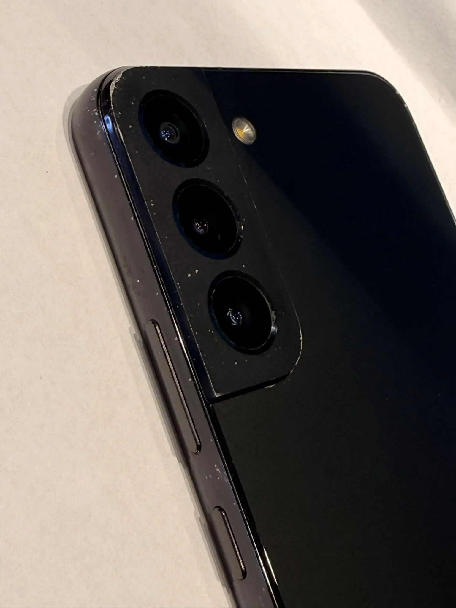 יד 2 +Samsung Galaxy s22