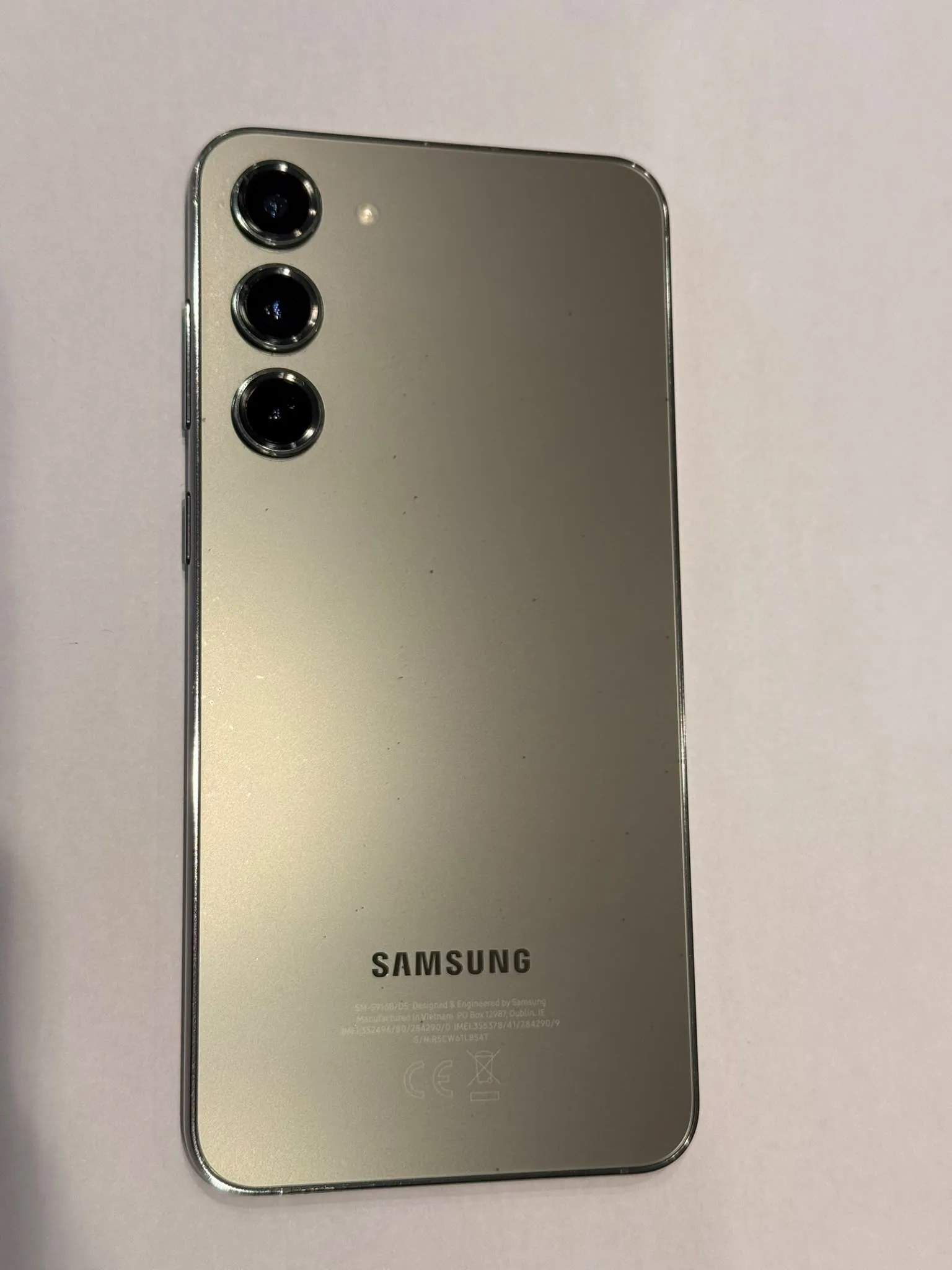 4  יד 2 +Samsung Galaxy s22